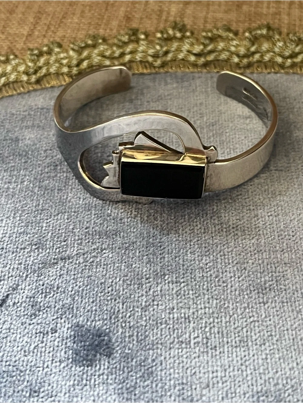 Sterling Silver  Cuff. Taxco Mexico Onix Stone  Mark 925
